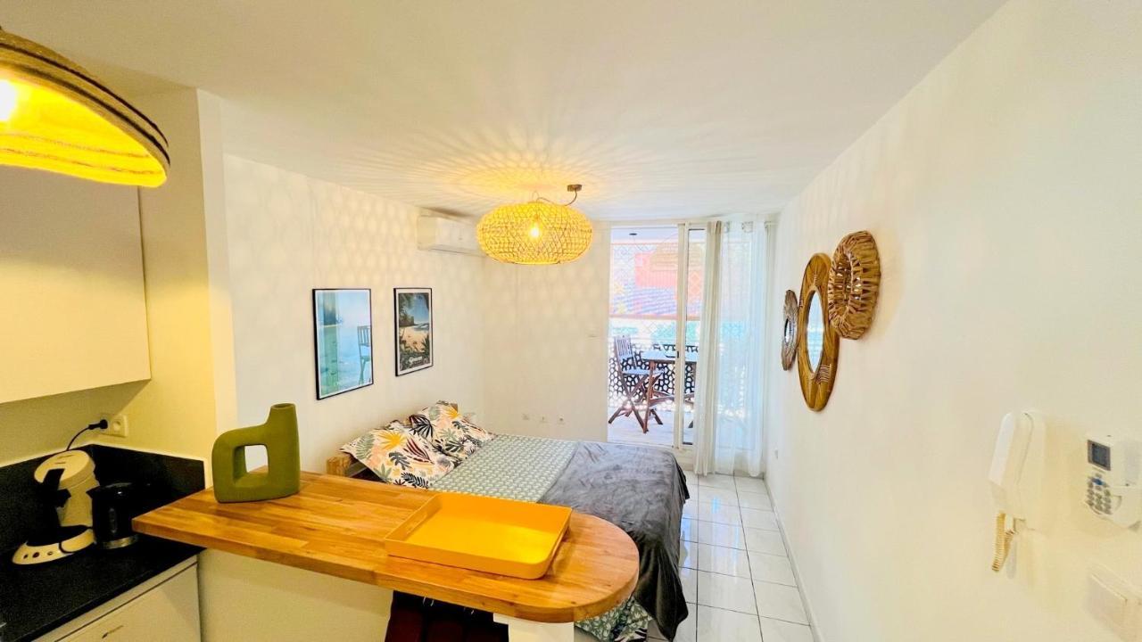 Studio Le Dina St Gilles Boucan Canot Сен-Жиль-ле-Бен Екстер'єр фото